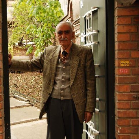 ایرج افشار